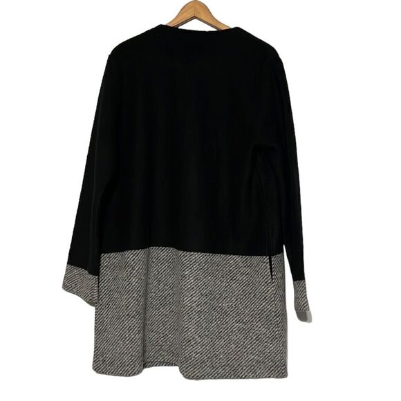 Tahari Sweater Overcoat Woman’s Size Large Black Gray Color Block Wool Blend - Picture 6 of 10